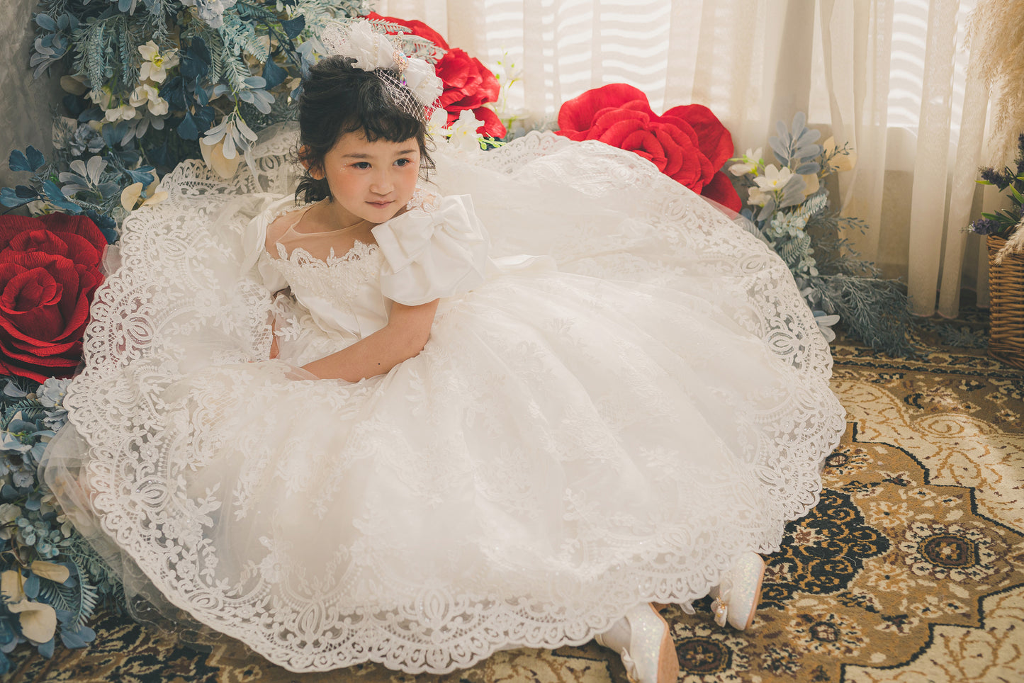 Queen of Baroque - White Lace Gown