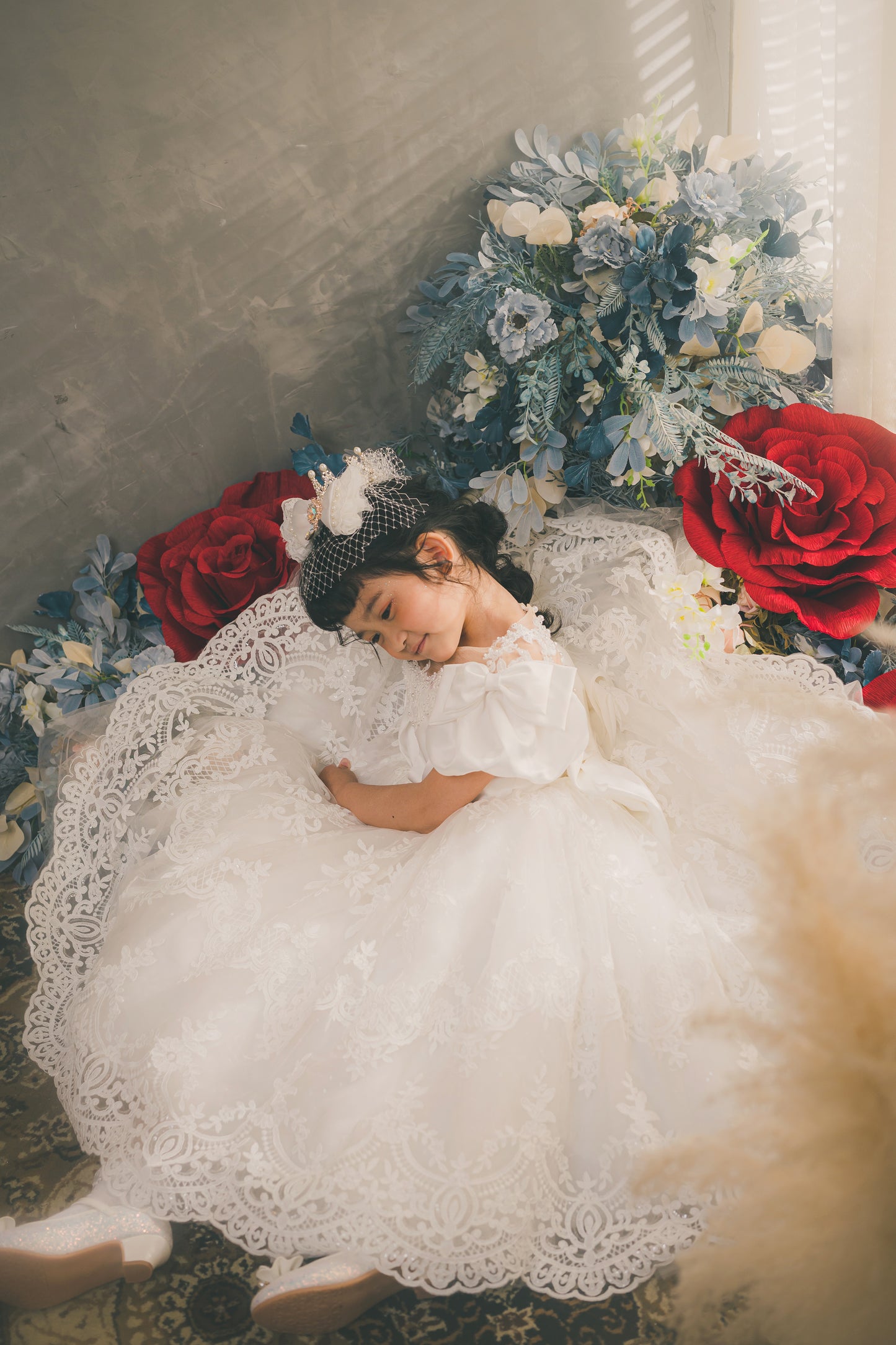 Queen of Baroque - White Lace Gown
