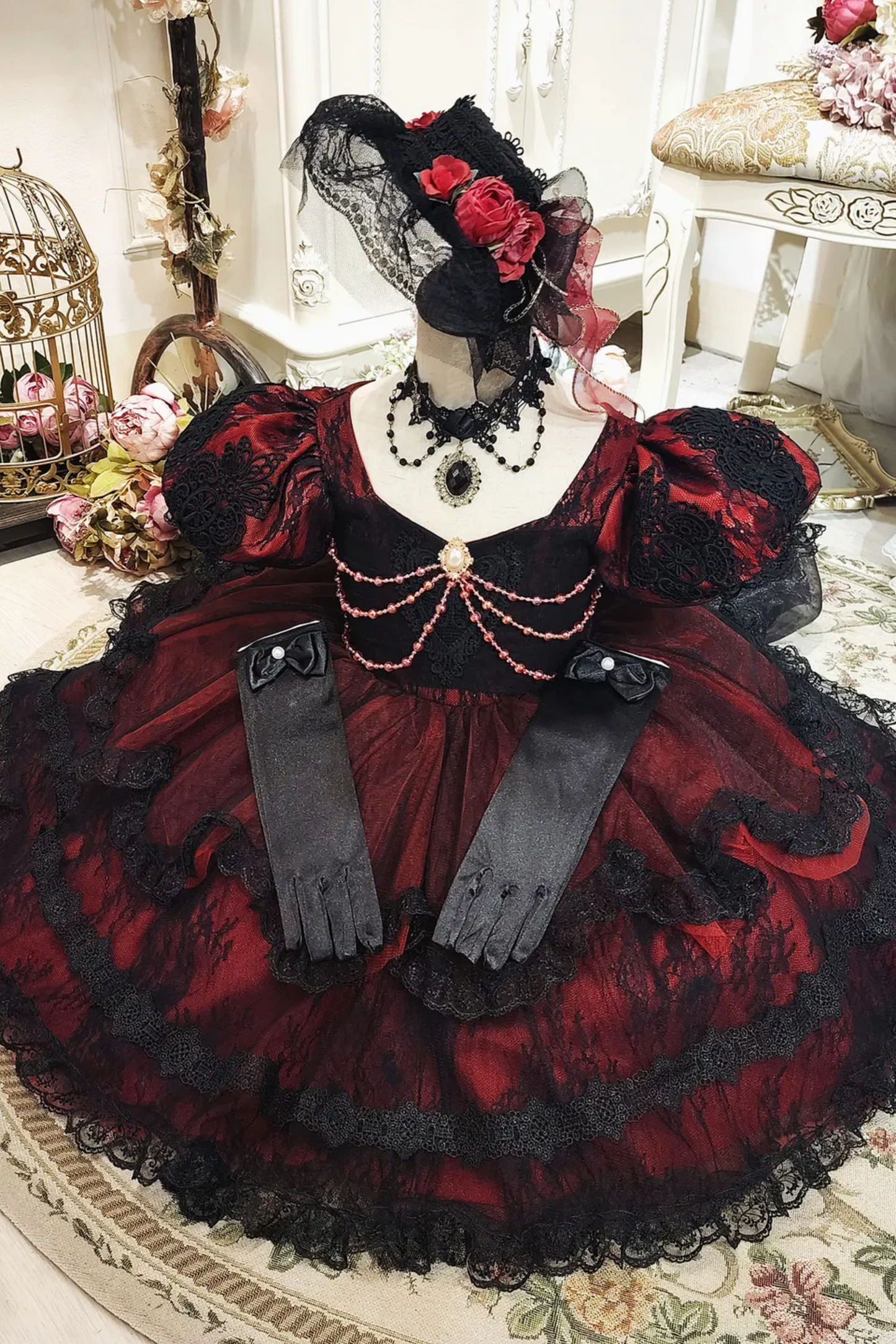 Poker Queen of Hearts~Red and Black Quarter Sleeves/ Puff Sleeves Dress~