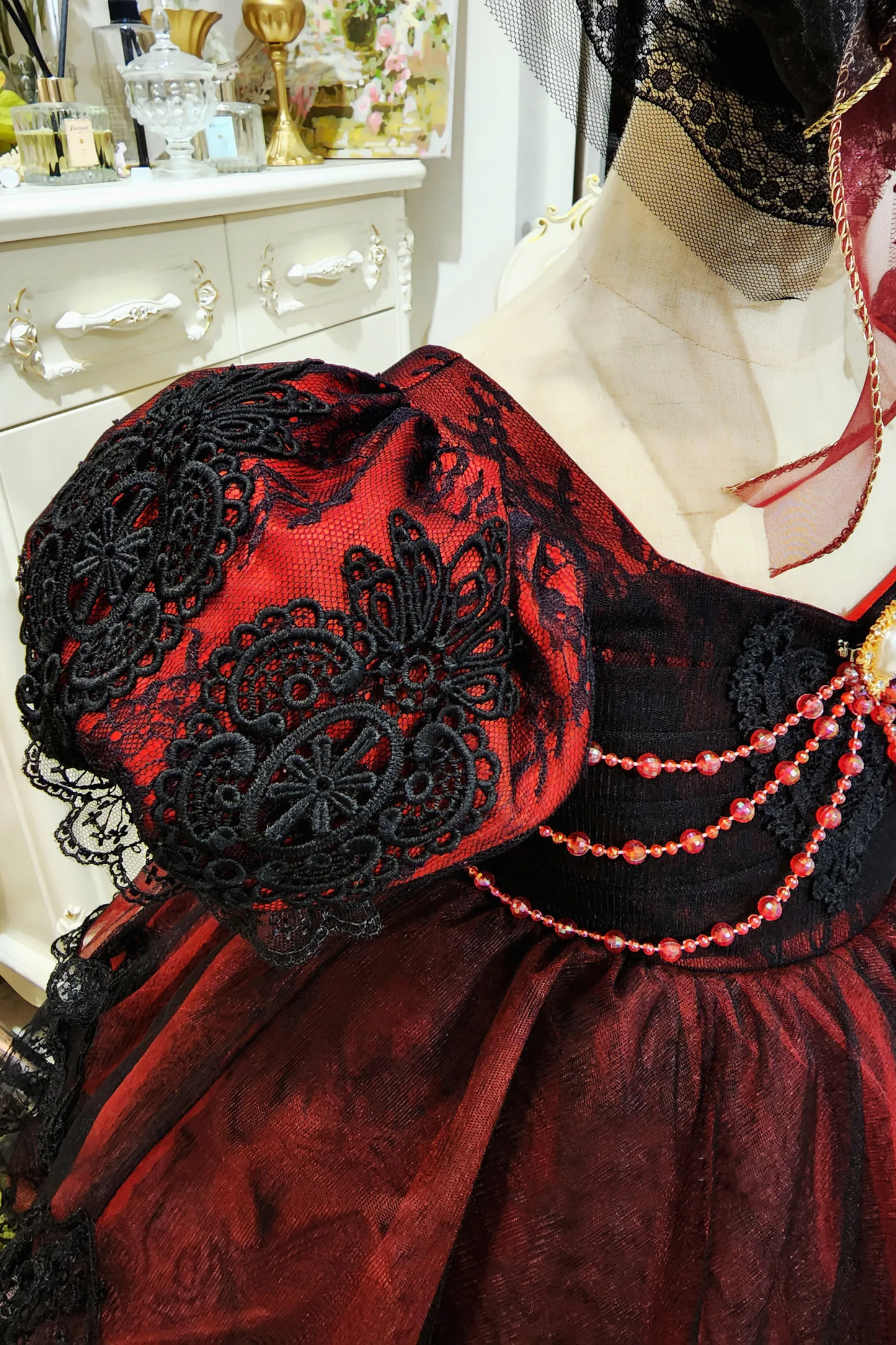Poker Queen of Hearts~Red and Black Quarter Sleeves/ Puff Sleeves Dress~