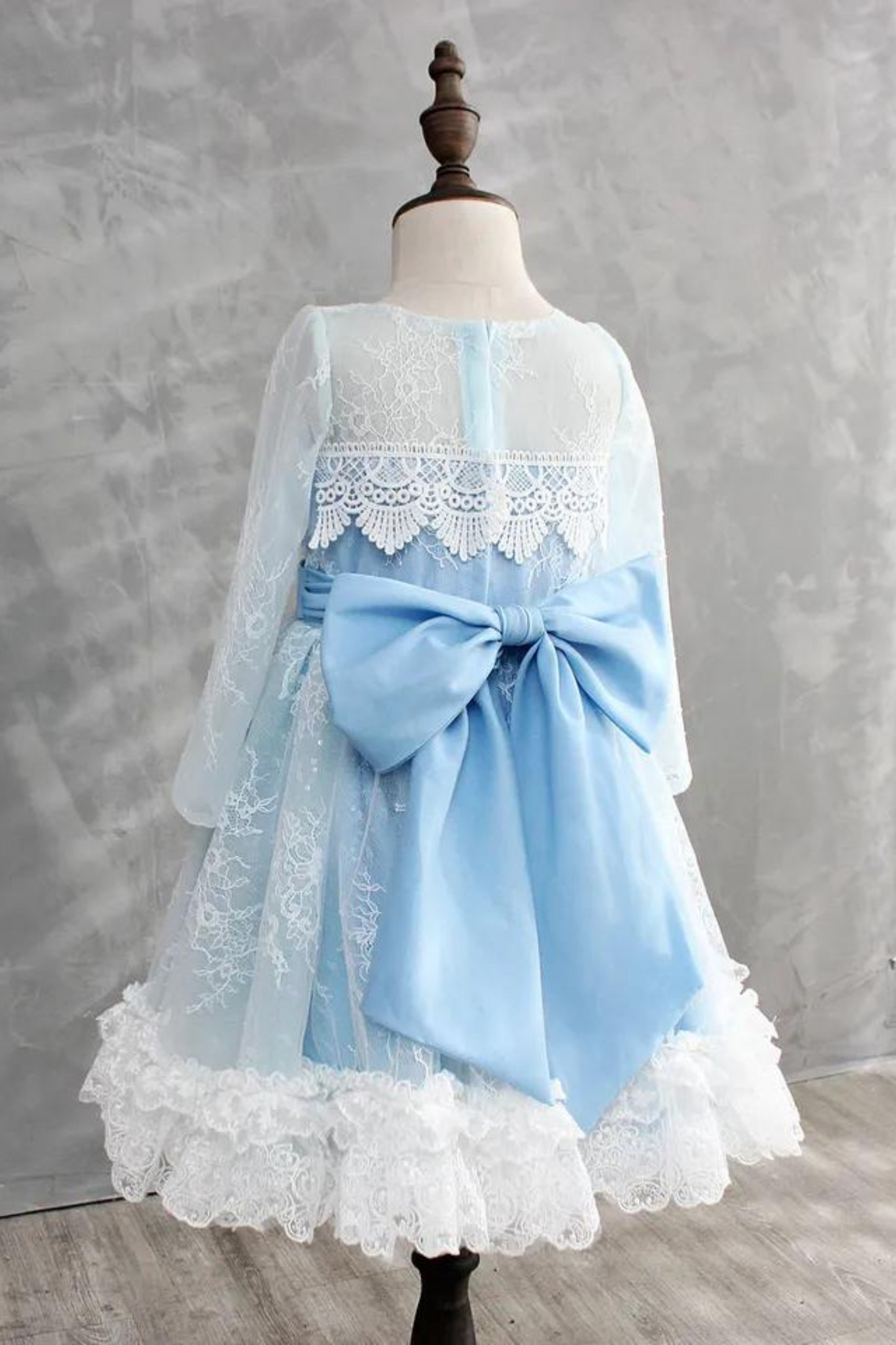 Elsa Long Sleeves Lace Dress (Blue/ Pink/ White)