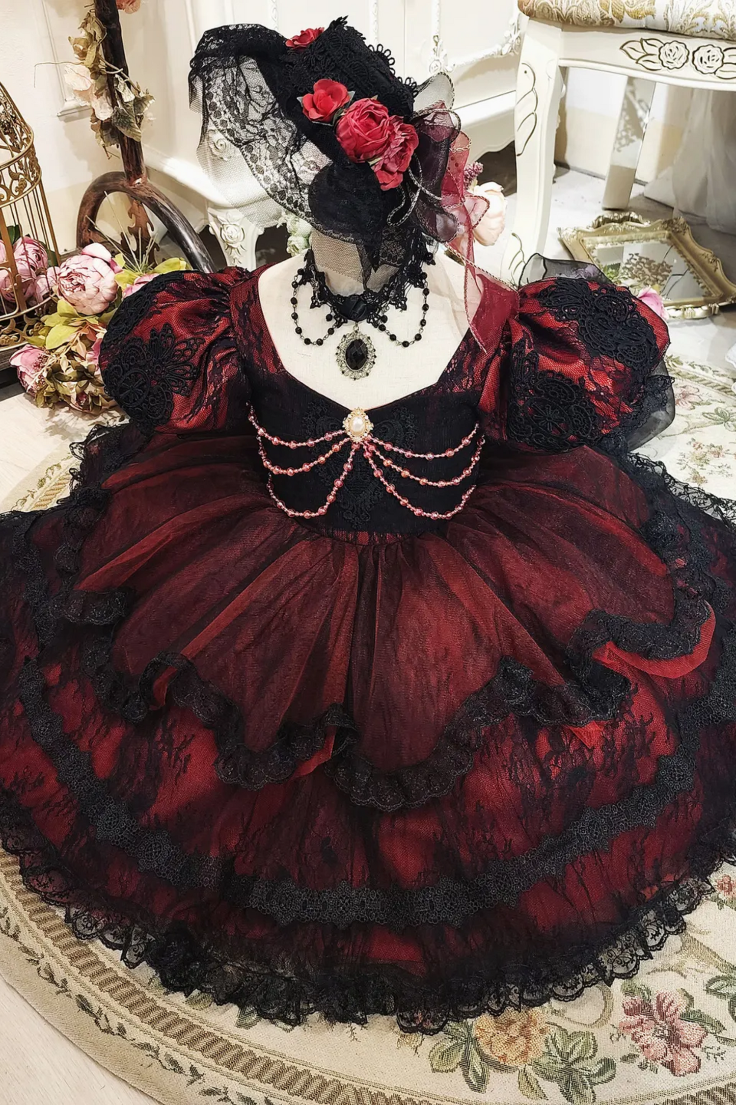 Poker Queen of Hearts~Red and Black Quarter Sleeves/ Puff Sleeves Dress~