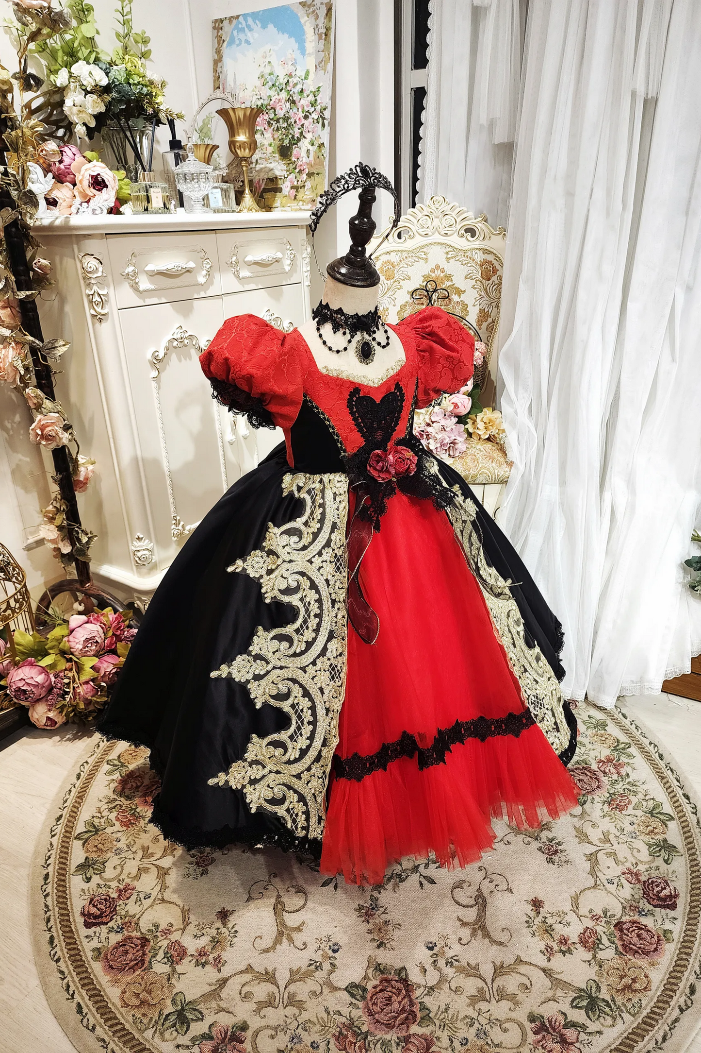 Vampire Duchess ~Red and Black Gown with Detachable Gown~